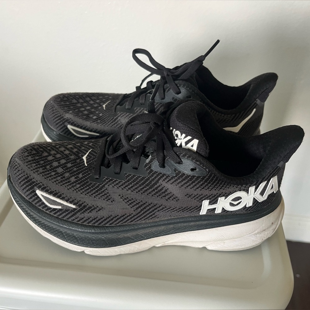 Hoka Clifton 9 Women’s Running Shoes-Black-size women’s 6